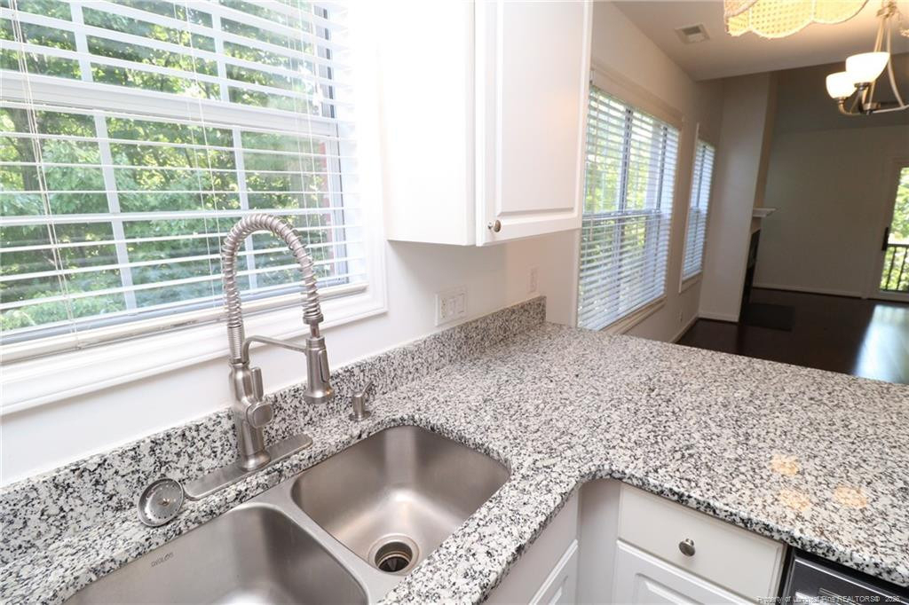 321 Renshaw Court - Photo 13