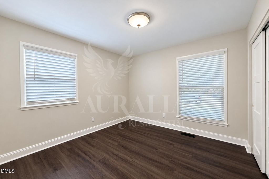 4800 Sweetbriar Drive - Photo 34