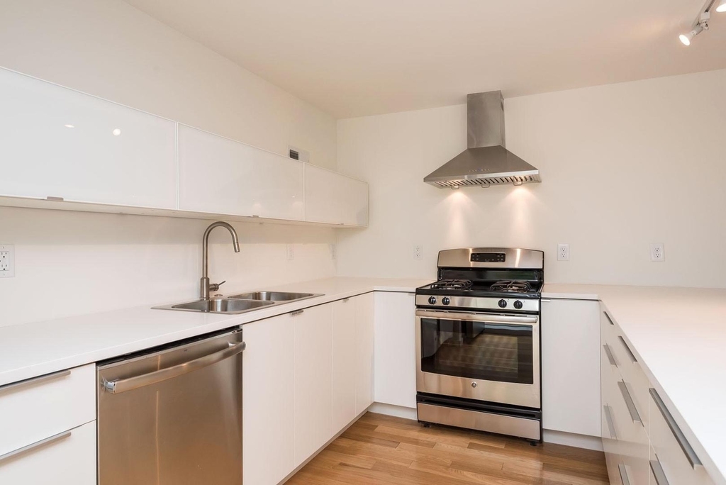 411 Jefferson Street - Photo 6