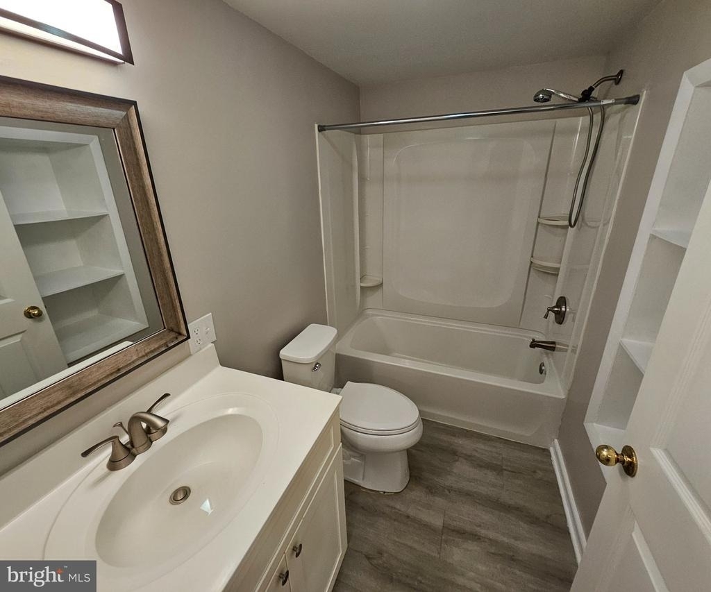 200 N Wayne Avenue - Photo 5