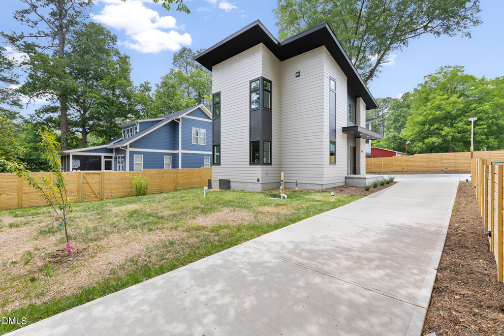 418 E Hammond Street - Photo 44