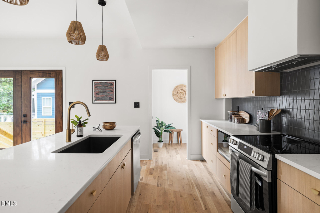 418 E Hammond Street - Photo 11