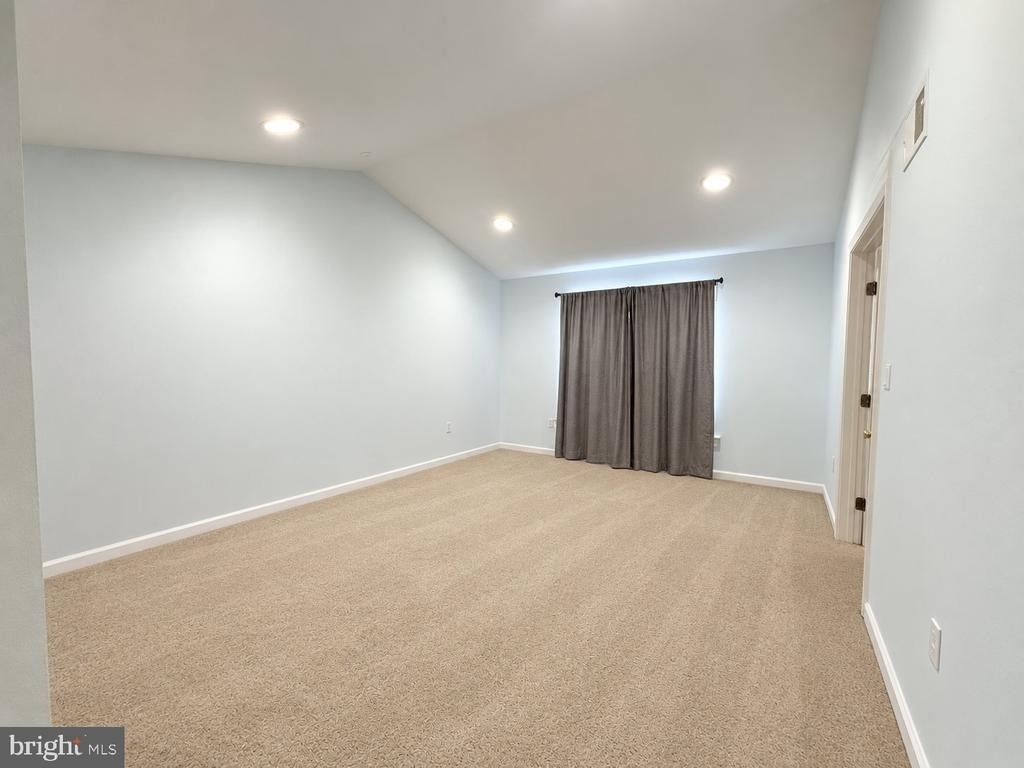 93 Hoover Avenue - Photo 7