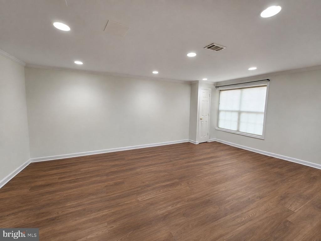 93 Hoover Avenue - Photo 8