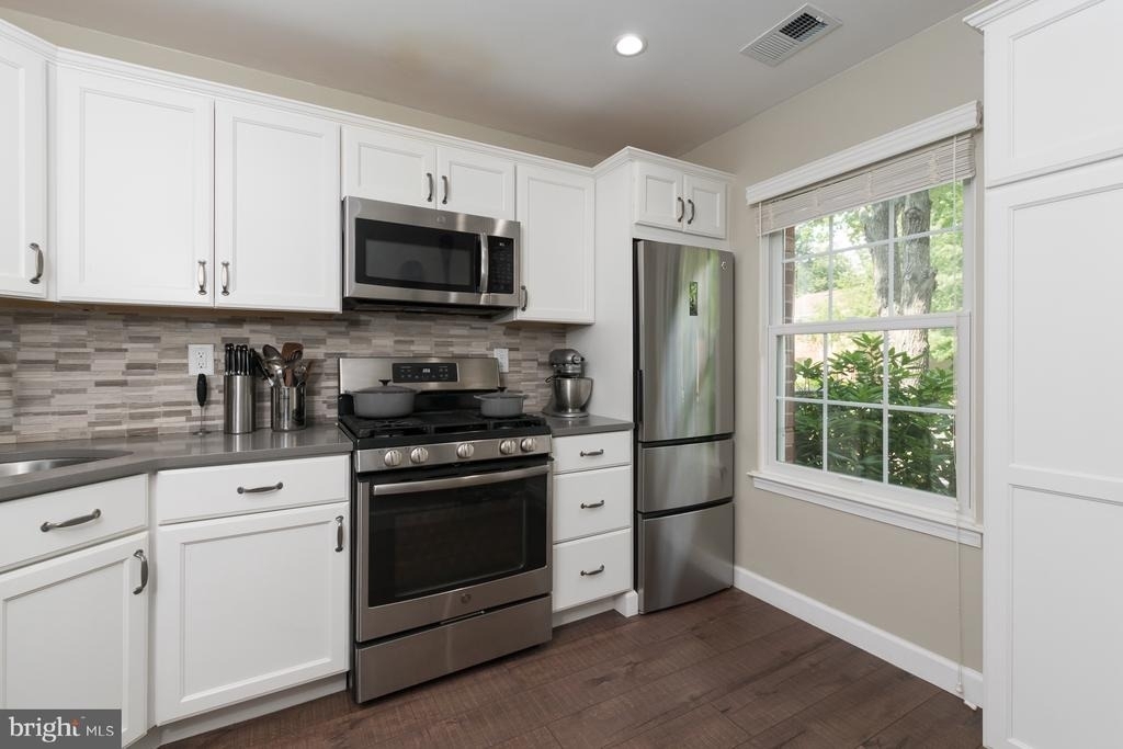 55 Sycamore Court - Photo 3