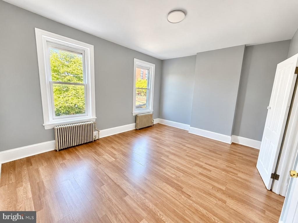 131 Tyler Street - Photo 3