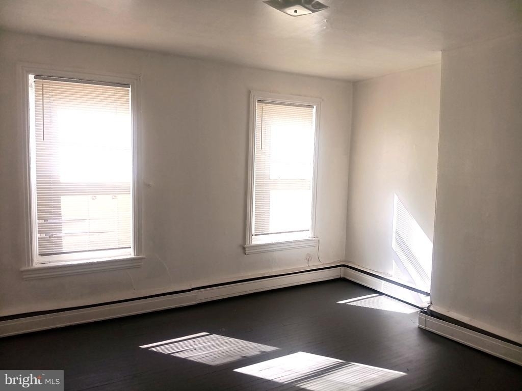 111 Calhoun Street - Photo 7