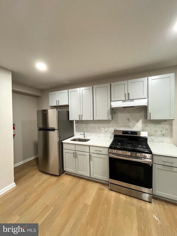200 Fulton Street - Photo 2