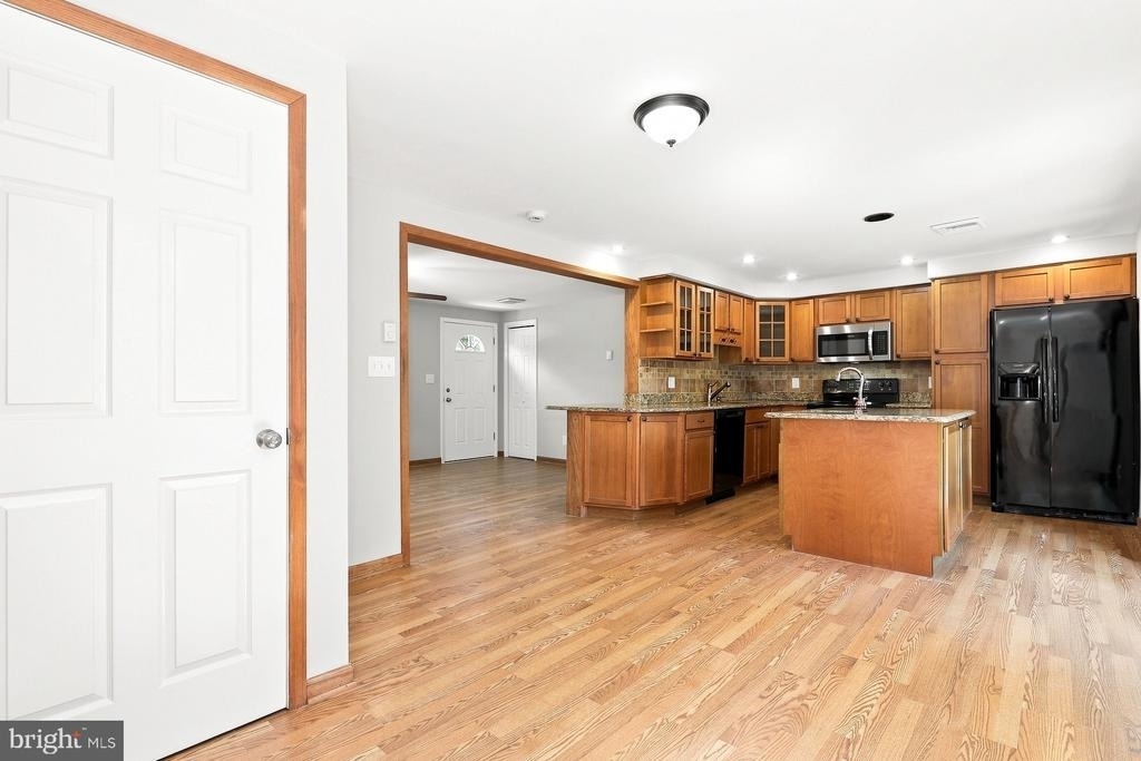 520 E Atlantic Avenue - Photo 3
