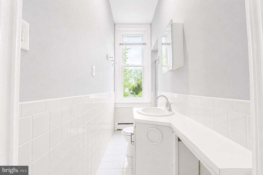 239 Vine Street - Photo 5