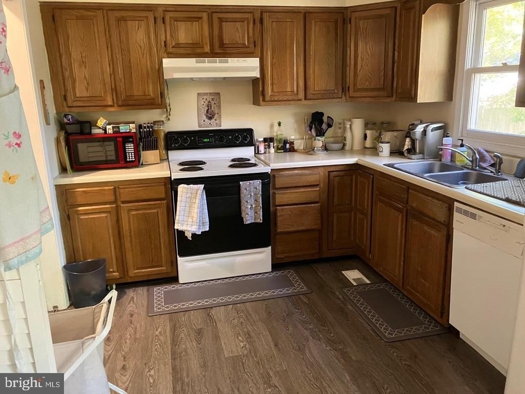 18 Beaver Street - Photo 1
