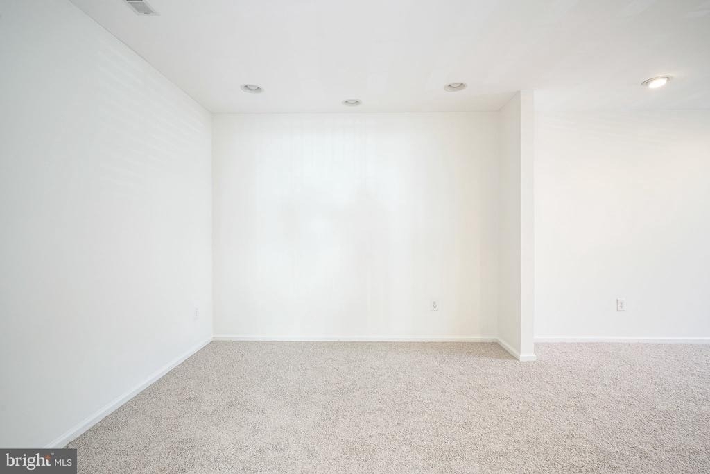 6404 Baltimore Drive - Photo 13