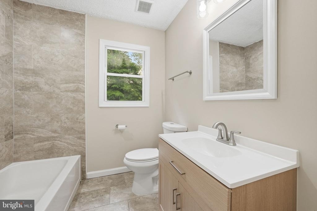 4915 Sharon Road - Photo 11