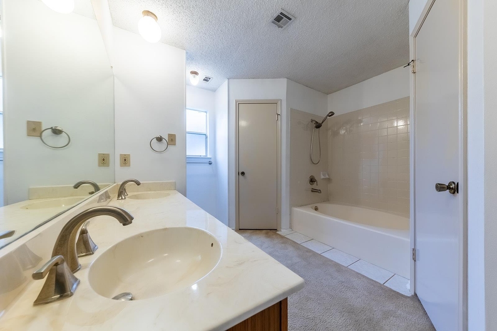 6003 Avery Island Ave - Photo 22