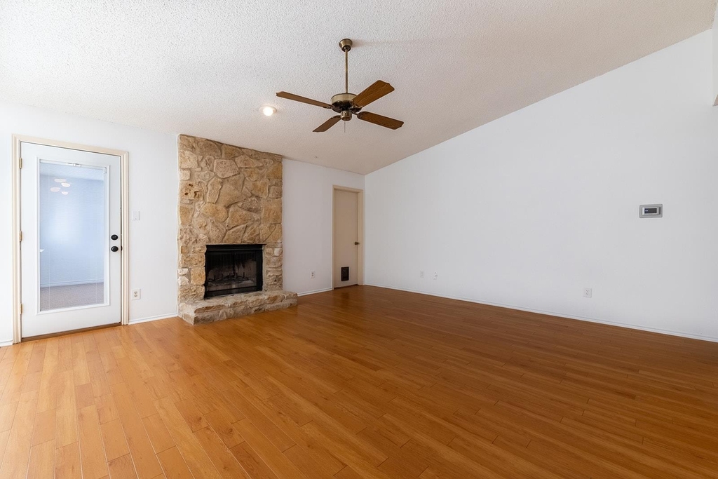 6003 Avery Island Ave - Photo 11