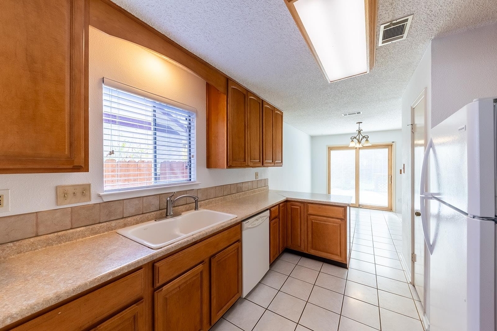 6003 Avery Island Ave - Photo 17
