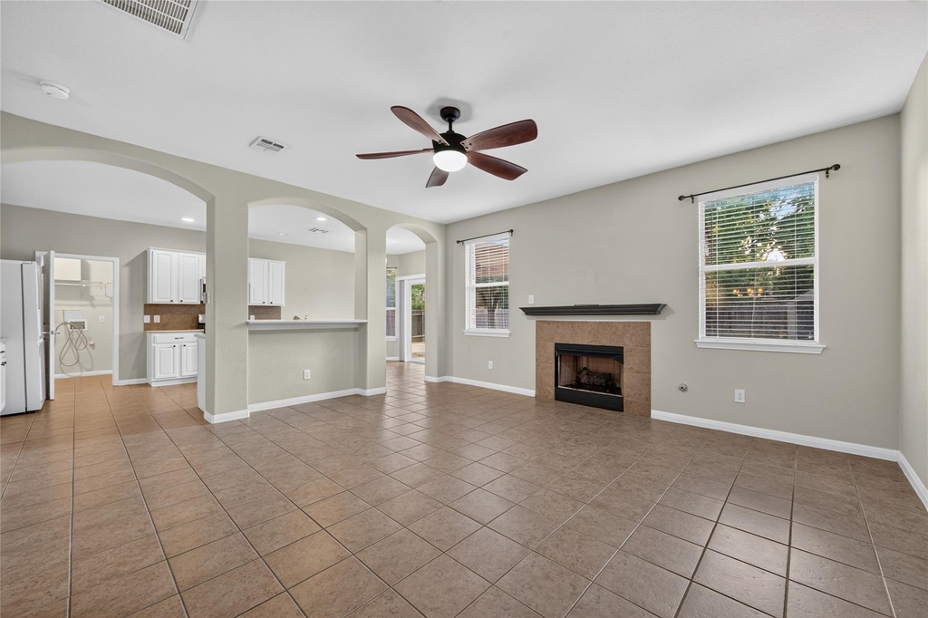 2207 Brittway Ln - Photo 5