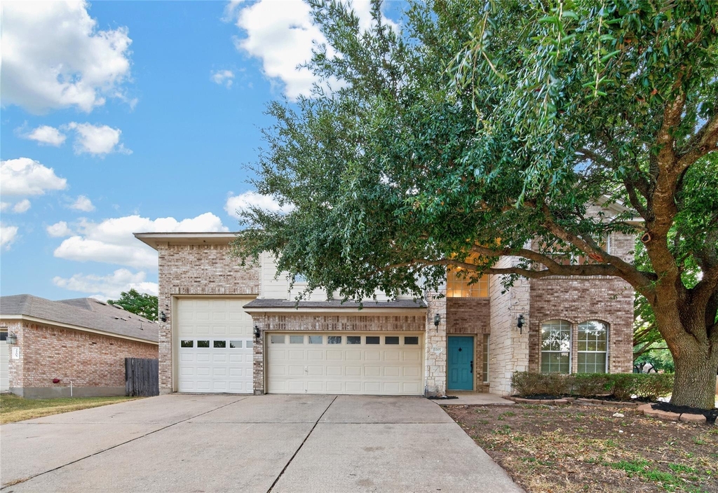 2207 Brittway Ln - Photo 0