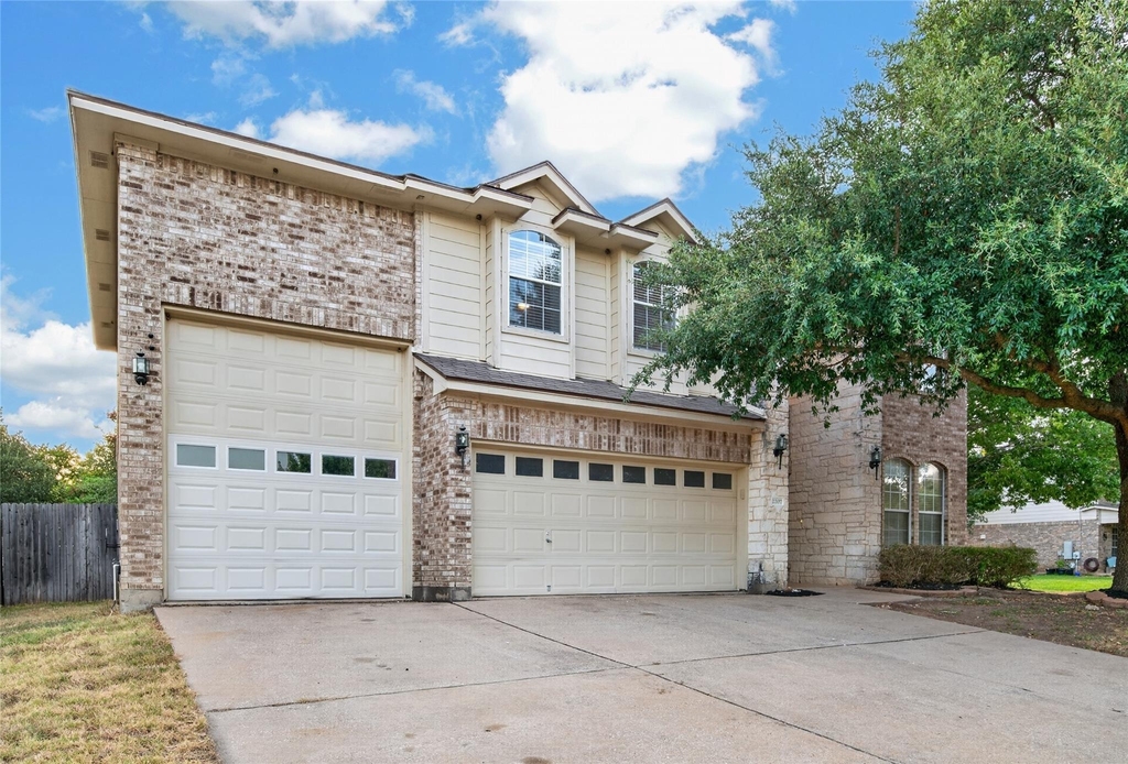 2207 Brittway Ln - Photo 1