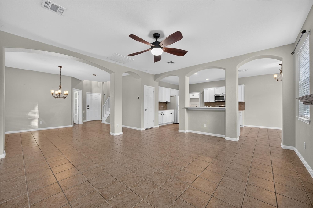 2207 Brittway Ln - Photo 4