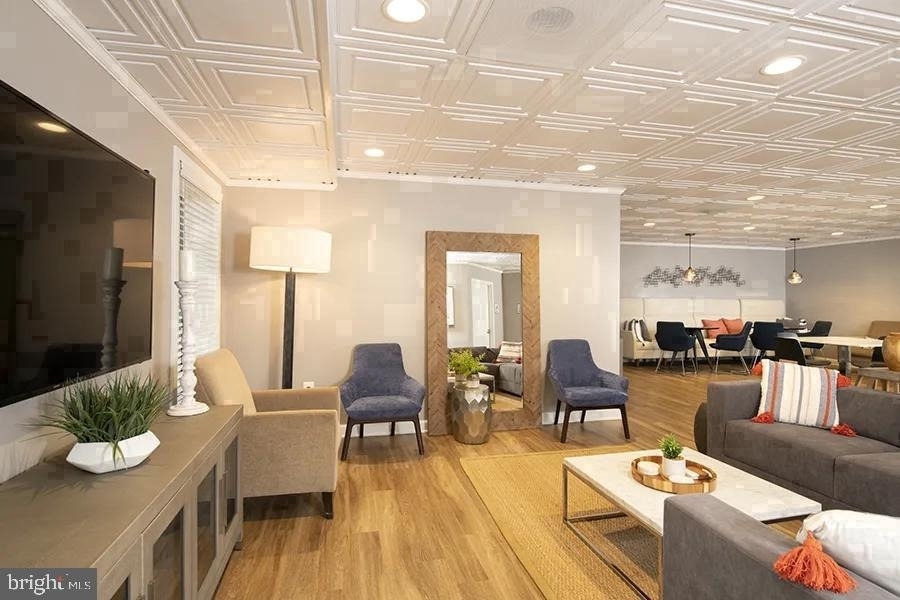 1699 Yale Place - Photo 19