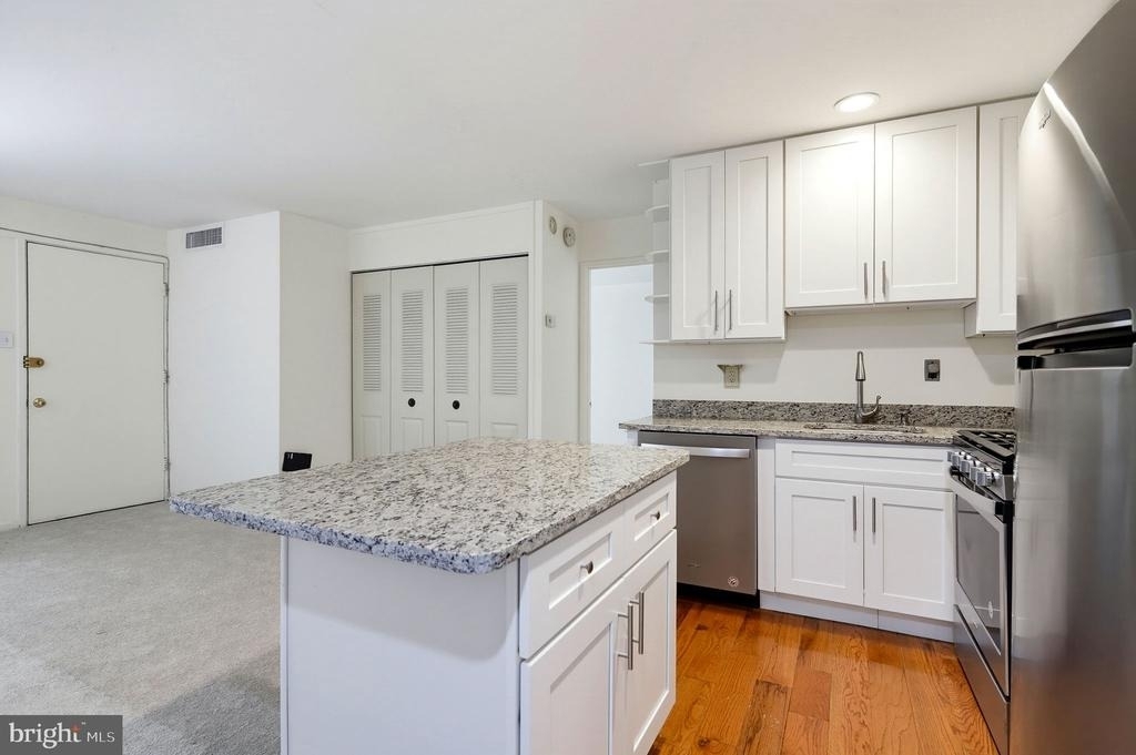 170 Talbott Street - Photo 5
