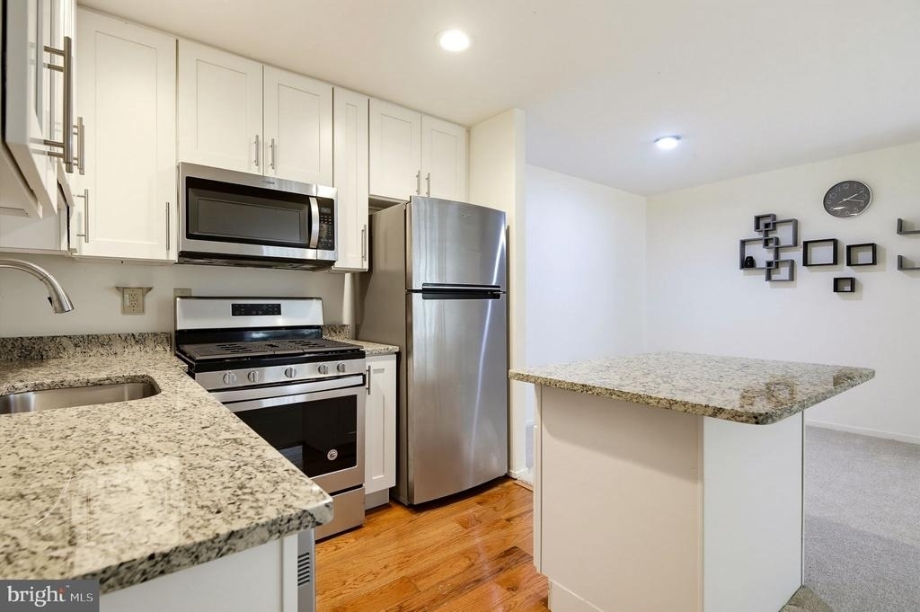 170 Talbott Street - Photo 6