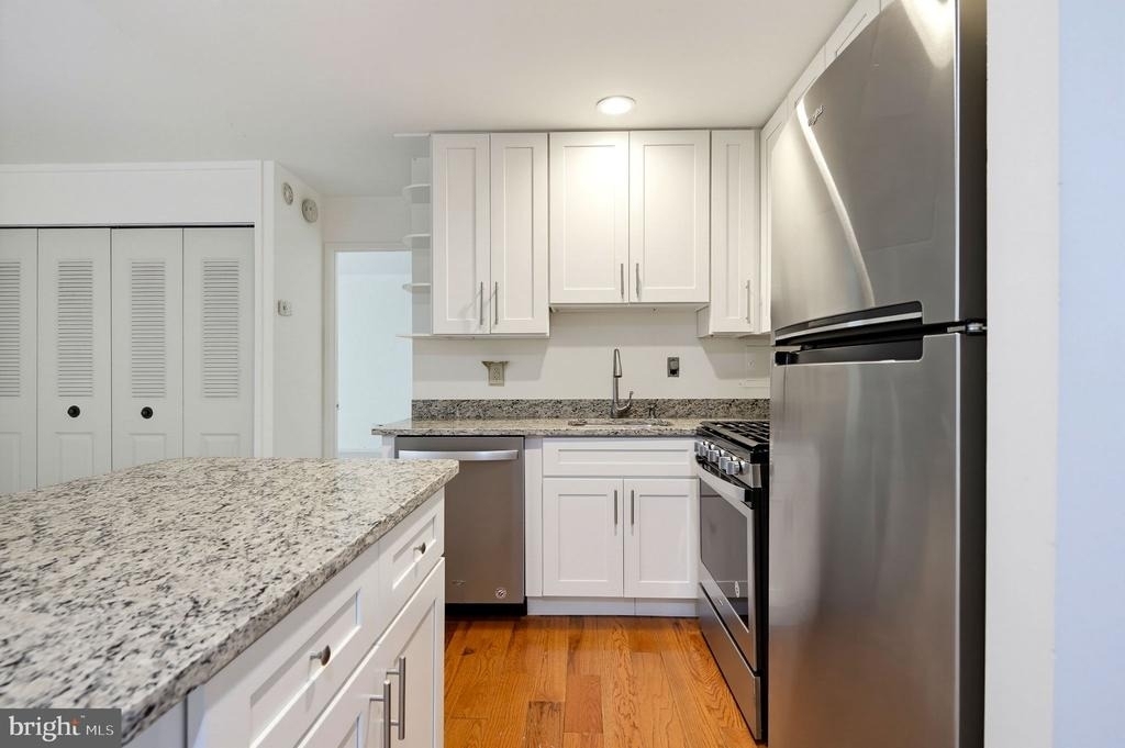 170 Talbott Street - Photo 7