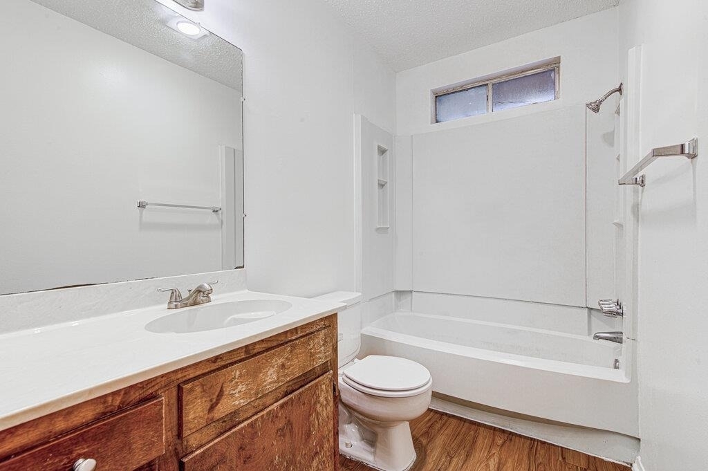 8104 Dunn St - Photo 17