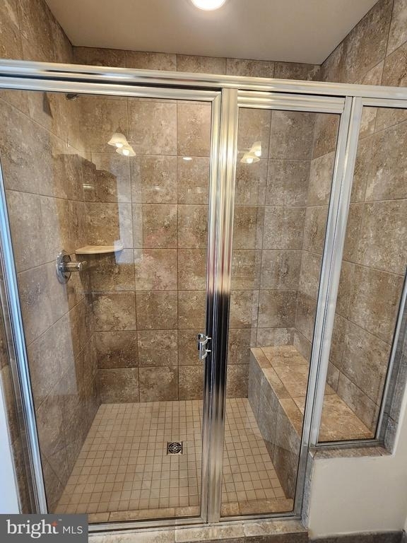 2401 Glenallan Avenue - Photo 16