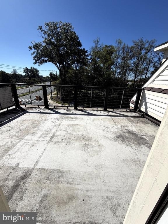 2401 Glenallan Avenue - Photo 3