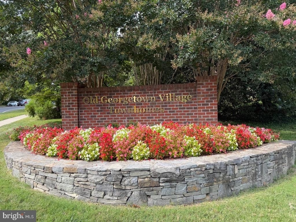 11419 Commonwealth Dr. - Photo 1