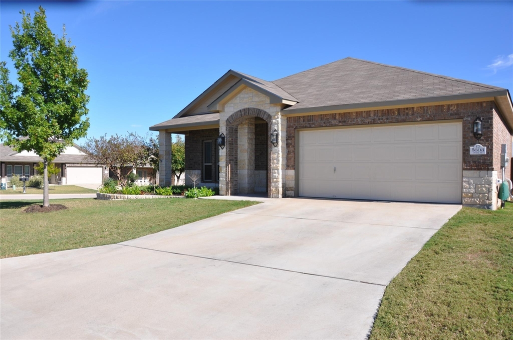 5603 Drury Ln - Photo 2