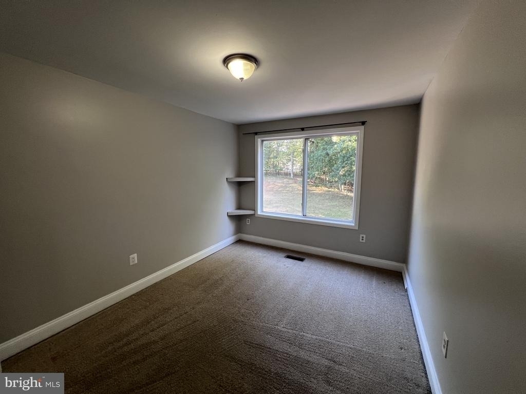 9927 Forest View Place - Photo 24