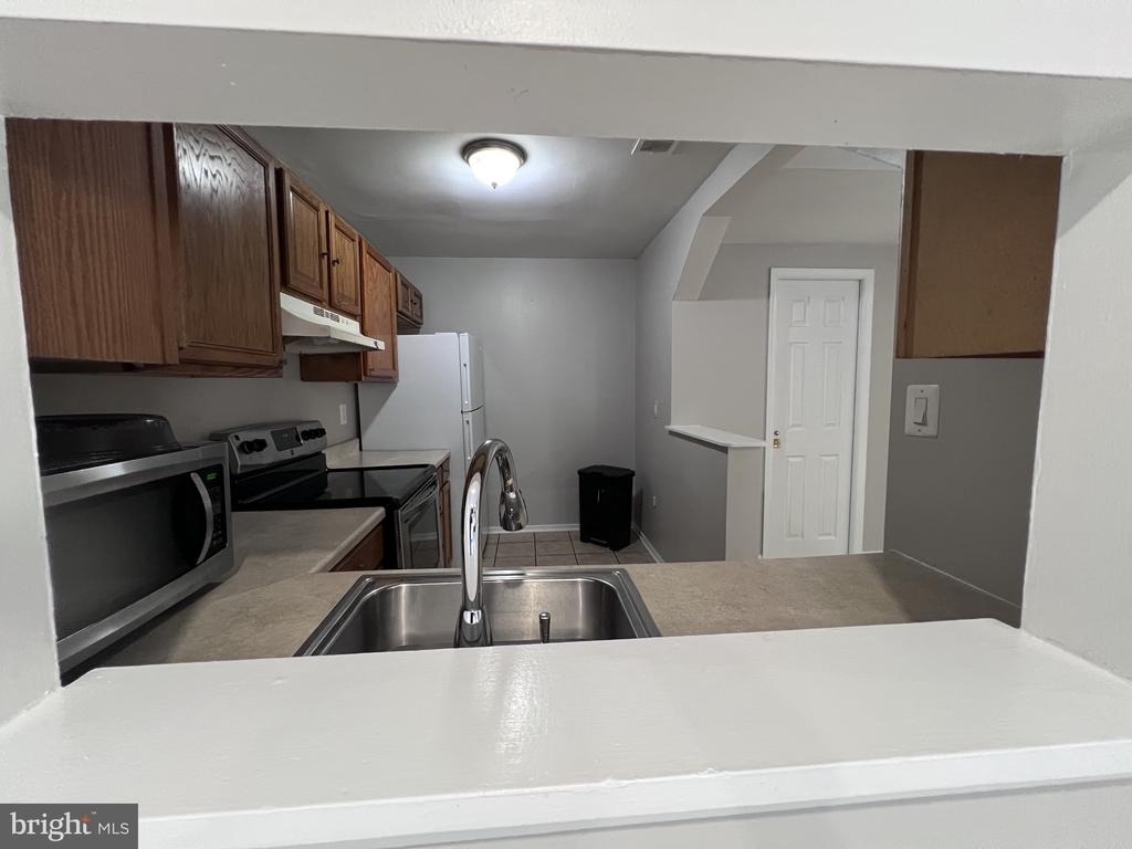 9927 Forest View Place - Photo 13