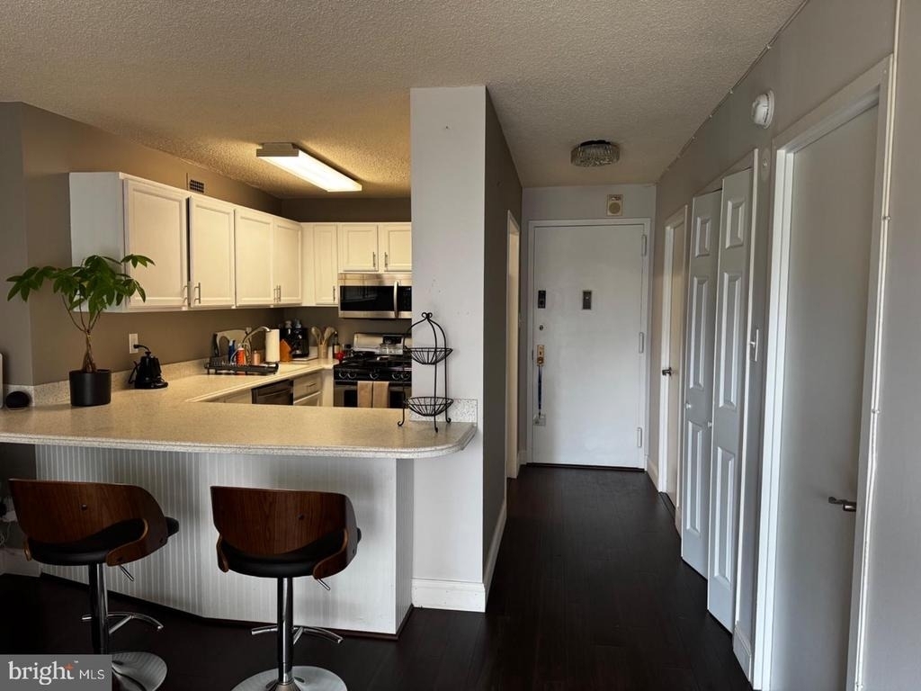 5225 Pooks Hill Road - Photo 11