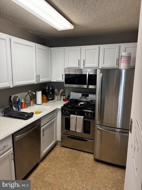 5225 Pooks Hill Road - Photo 15