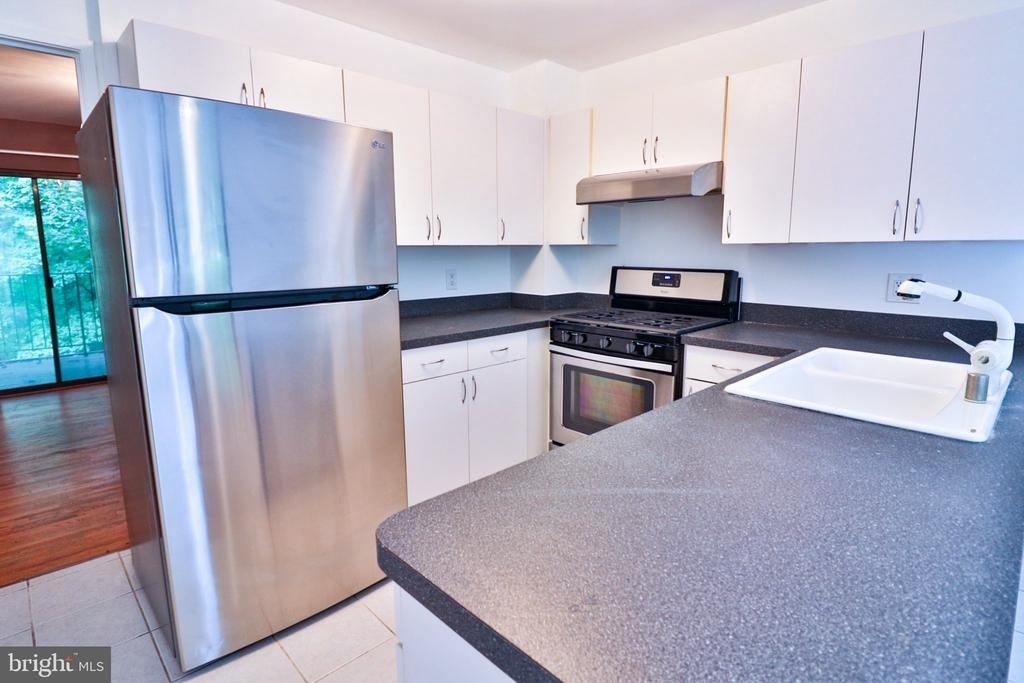 10811 Deborah Drive - Photo 8