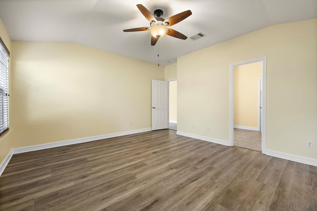 413 Peaceful Haven Way - Photo 16