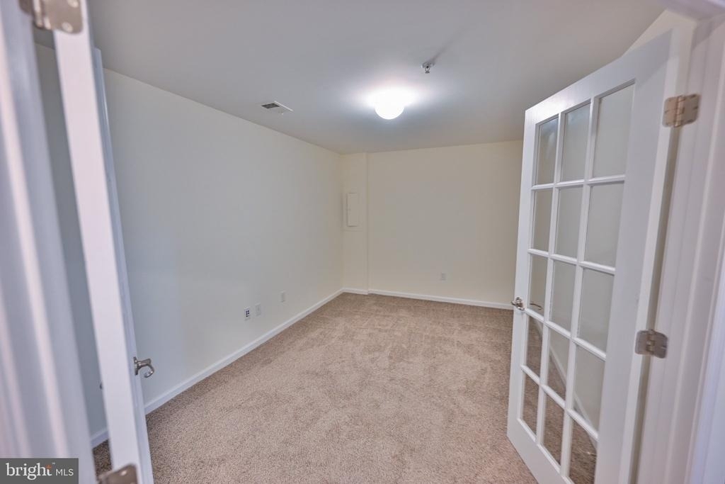 608 Tantallon Court - Photo 24