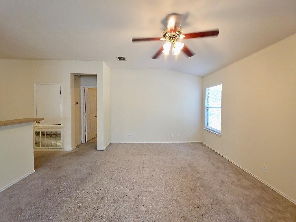 204 Delby St - Photo 5