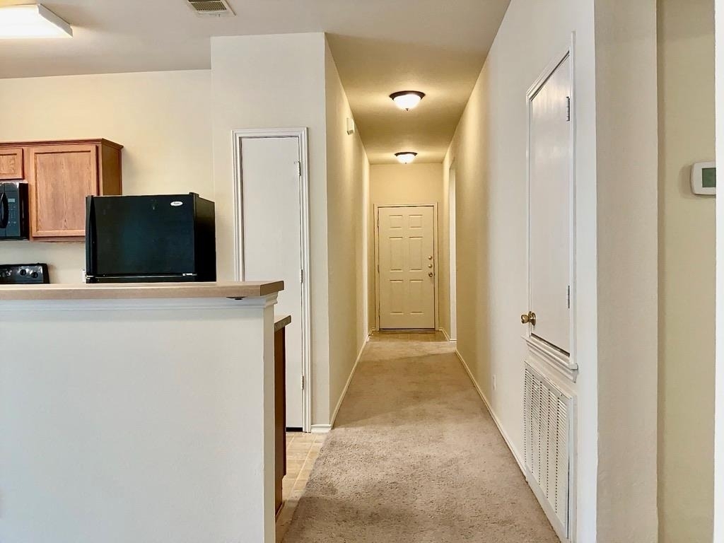 204 Delby St - Photo 3