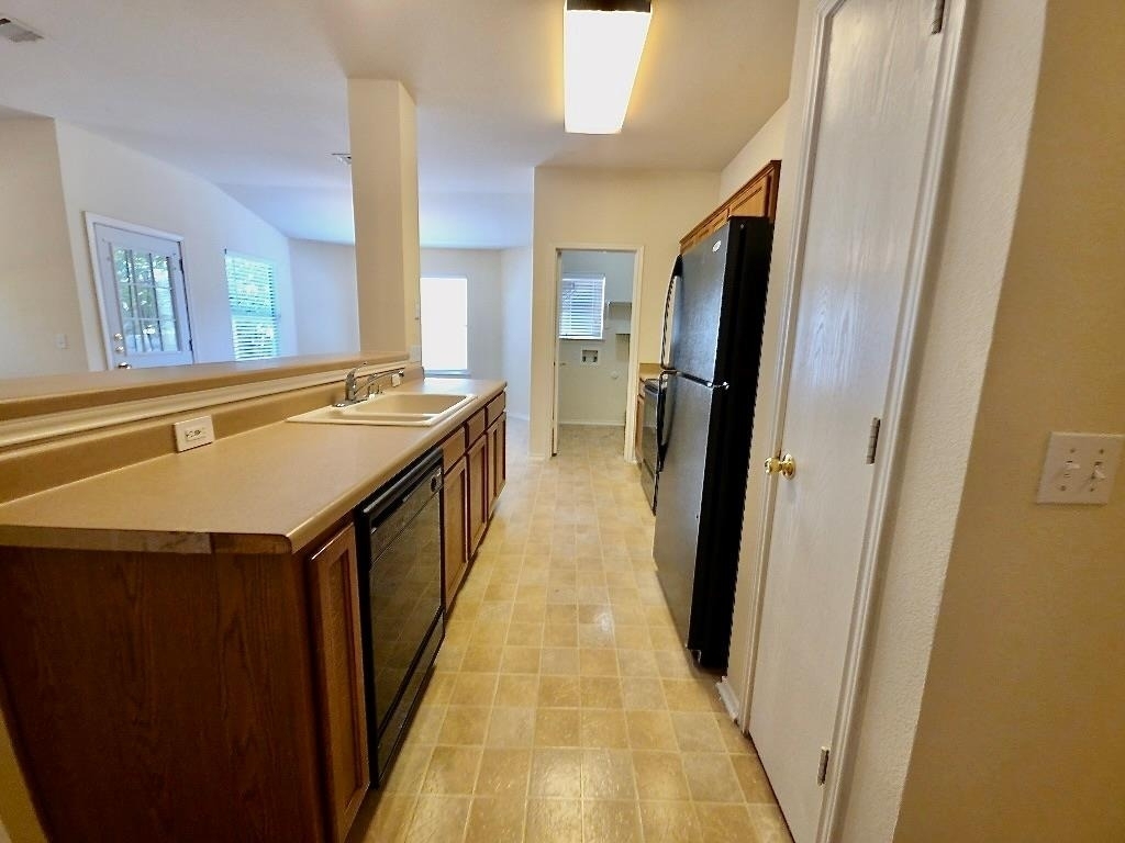 204 Delby St - Photo 7