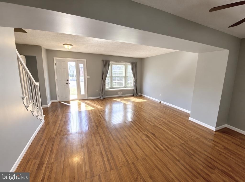 702 Medinah Circle - Photo 2