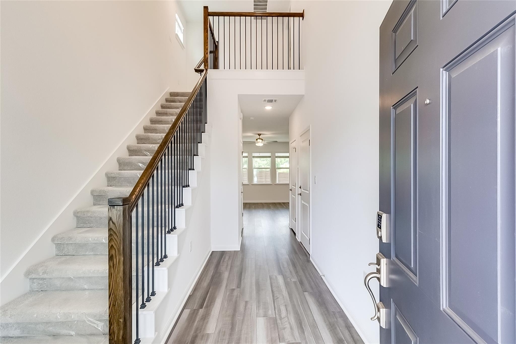 1616 Iberville Dr - Photo 3