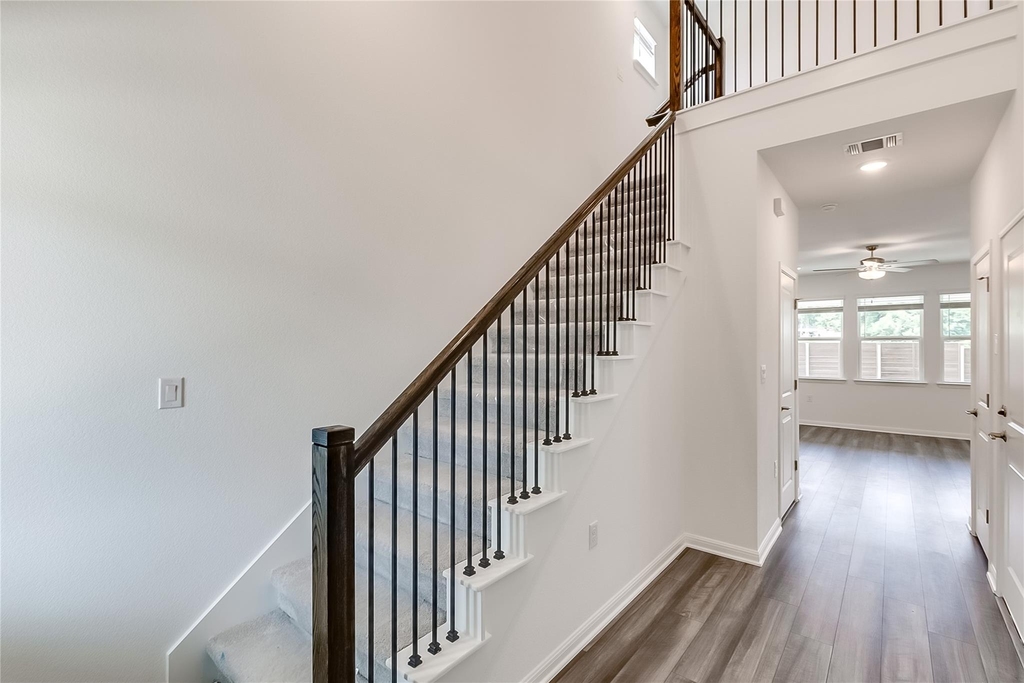 1616 Iberville Dr - Photo 4