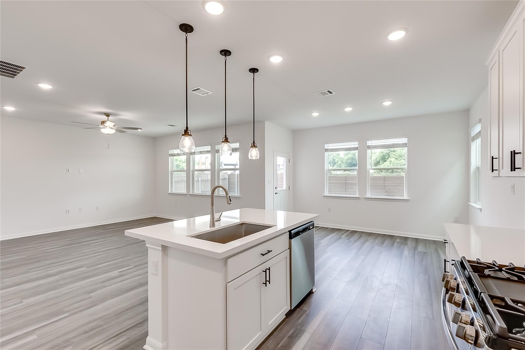 1616 Iberville Dr - Photo 14