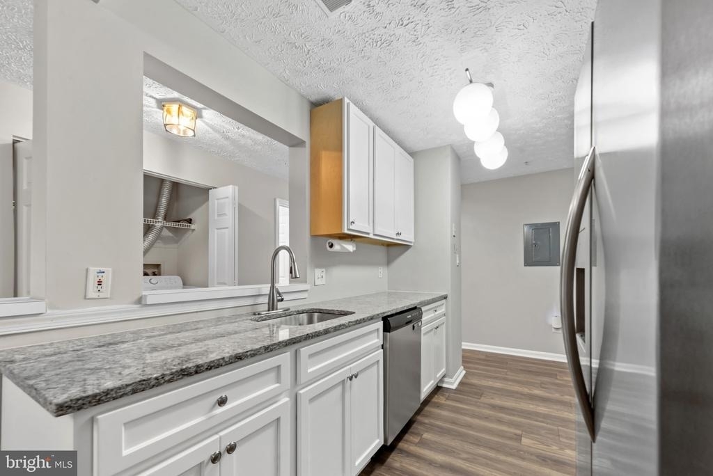 550 Kennington Road - Photo 8