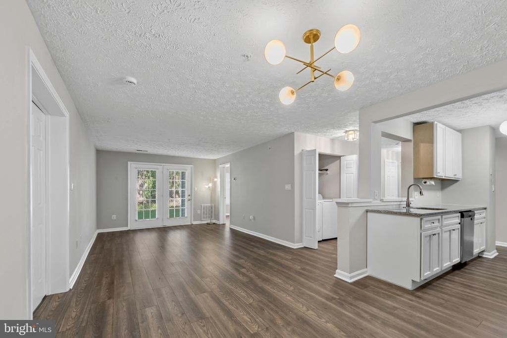 550 Kennington Road - Photo 4