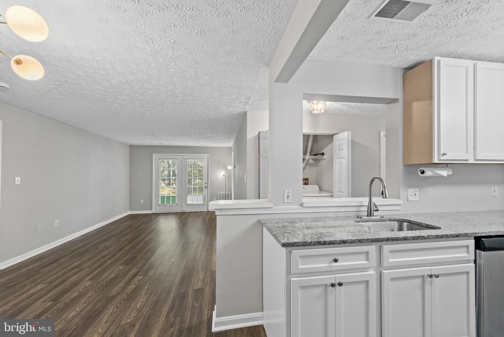 550 Kennington Road - Photo 13